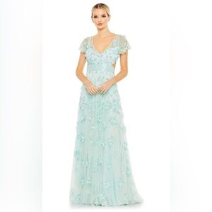 Mac Duggal - 70275 Deep V-Neck Floral Appliqued Gown NWT Size 6